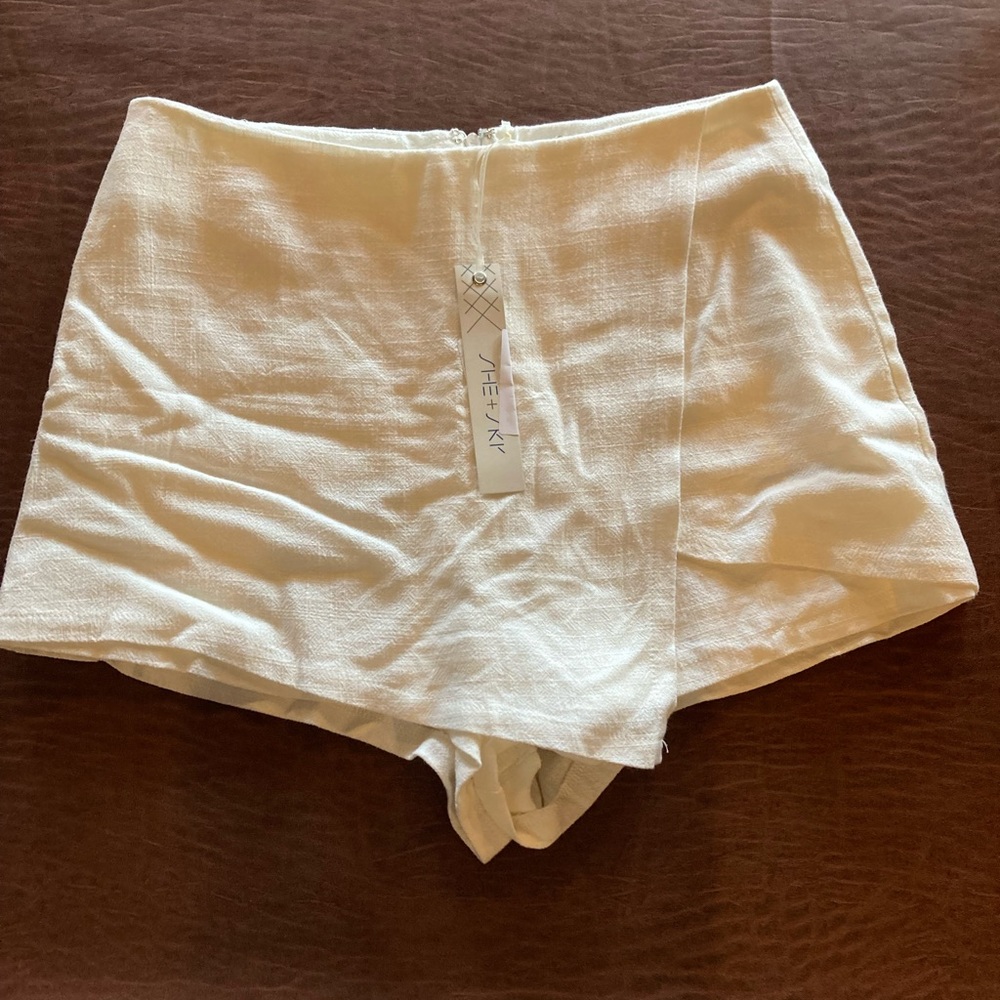 She+Sky Woven Skort With Lining Off White Medium